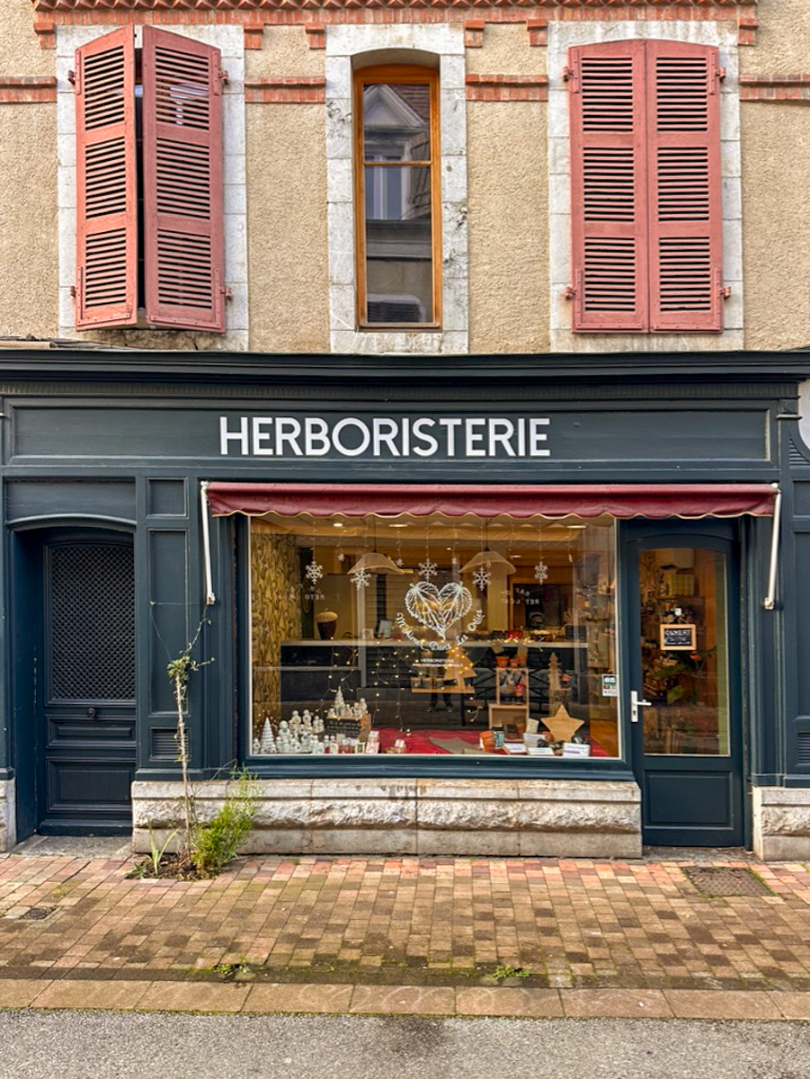 MAIMER dans les Orties ouvre une nouvelle herboristerie à Orthez : une deuxième boutique au service du vivant