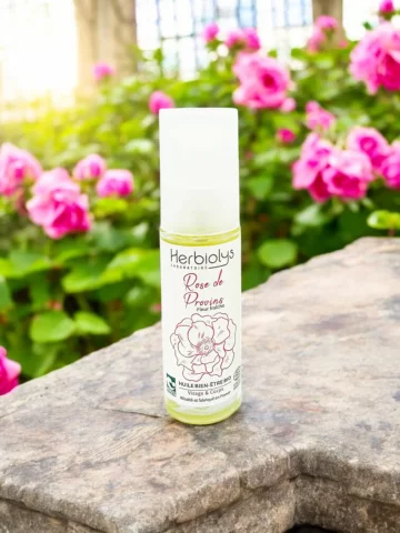Huile bien-être à la Rose de Provins bio  Soin raffermissant et régénérant pour la peau