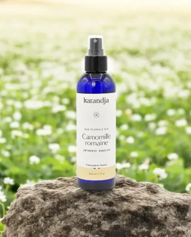 Eau florale bio de Camomille Romaine 200 ml  Apaisante pour peaux sensibles et irritées